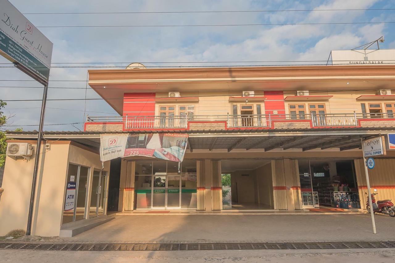 Reddoorz Plus Near Syamsudin Noor Airport 3 Banjarbaru Exterior foto